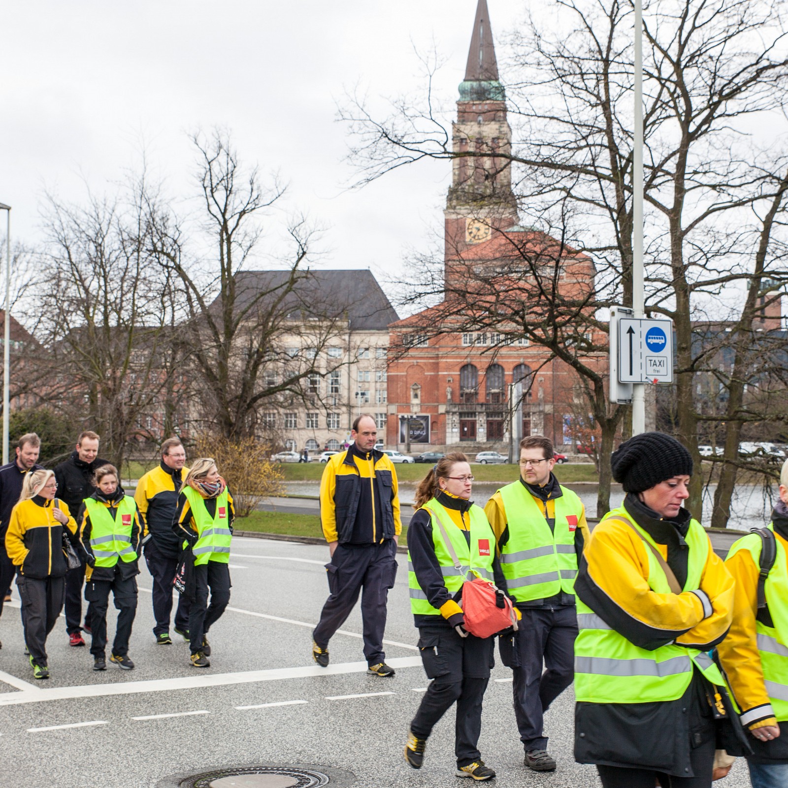 Warnstreik Post AG in Kiel