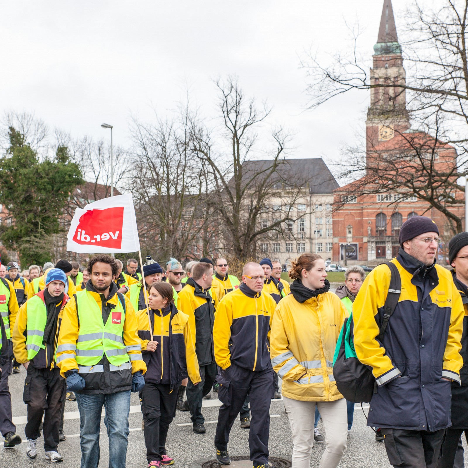 Warnstreik Post AG in Kiel