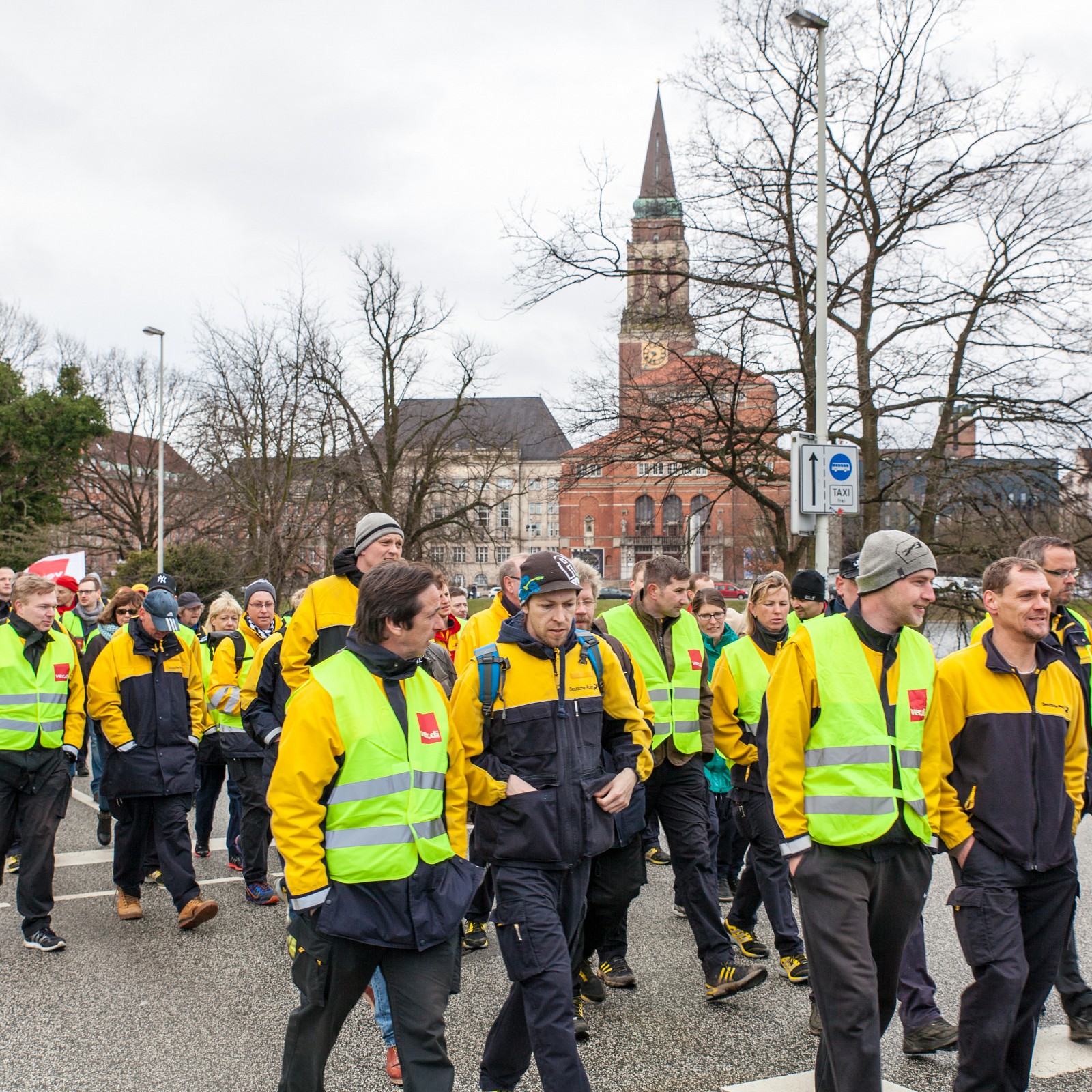 Warnstreik Post AG in Kiel