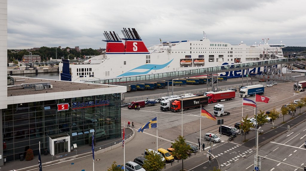 Stena-Terminal und Fähre in Kiel