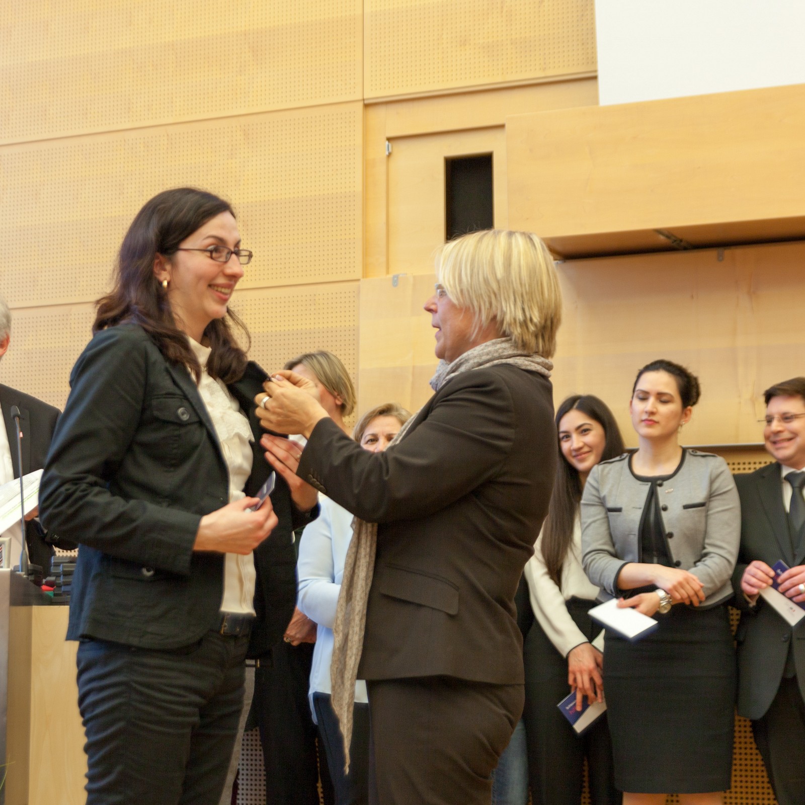 Würdigung von 40 ehrenamtlichen Helferinnen und Helfern der Fl