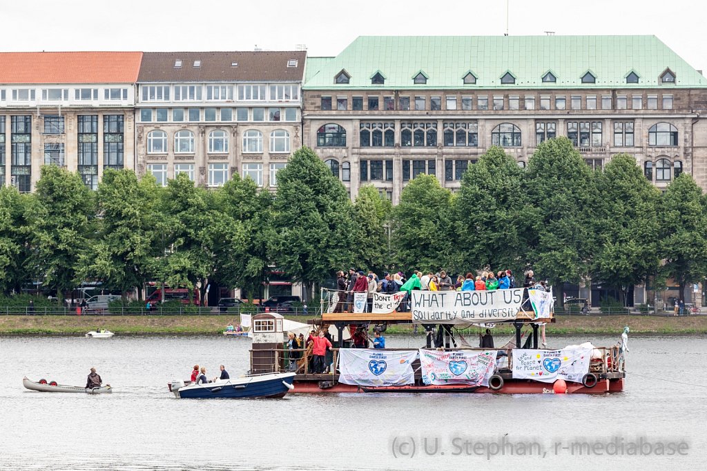 G20 Protestwelle - Erste Großdemonstration in Hamburg zum Gipfel