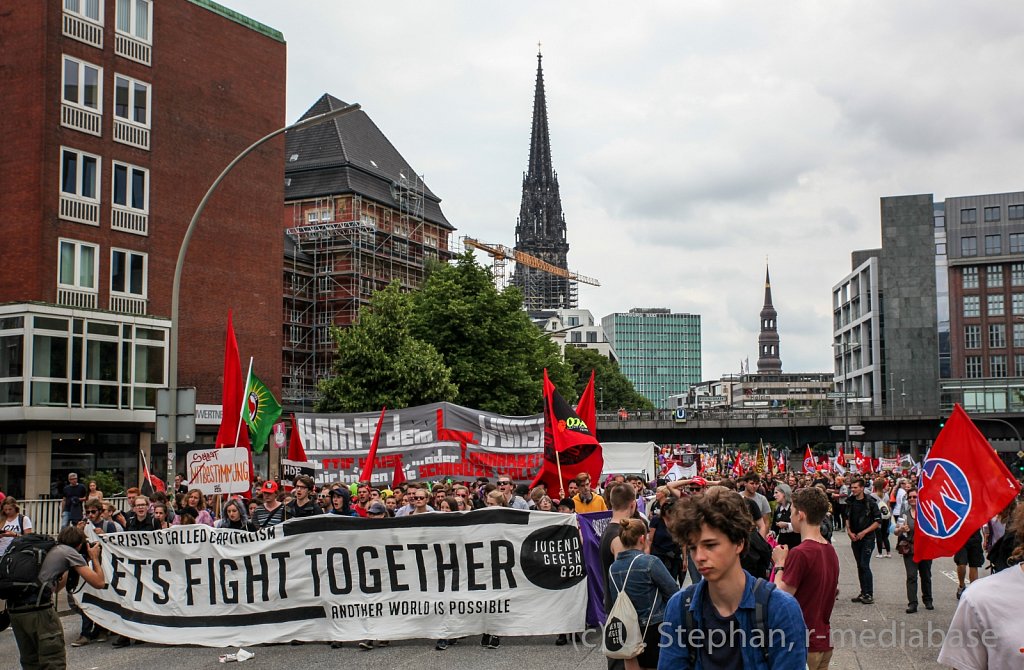Jugendbündnis auf der Großdemonstration in Hamburg #jugendgegeng20