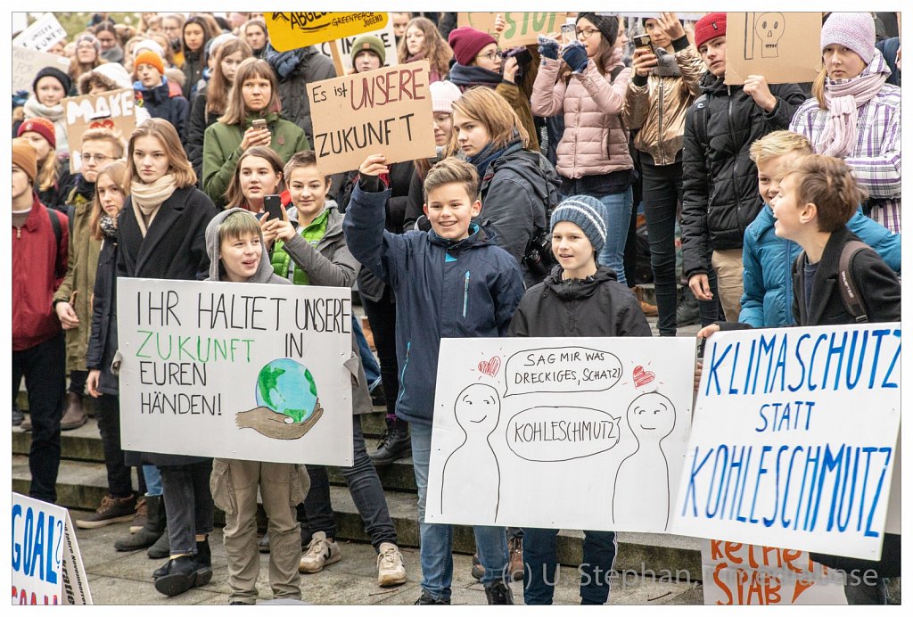 Schulstreik f?r das Klima in Kiel vor dem Landeshaus